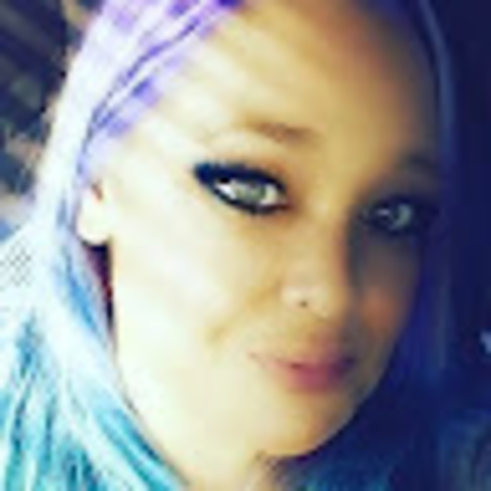 Meet your Posher, Becca